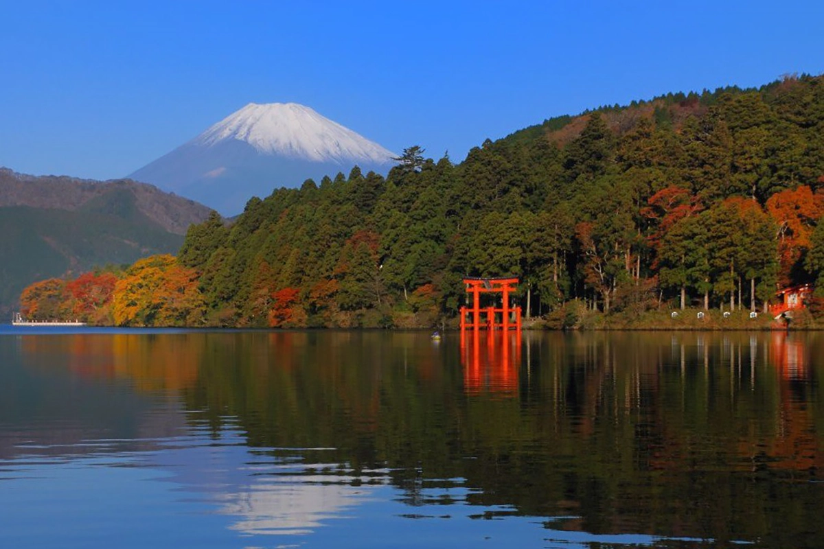 Lake Ashi